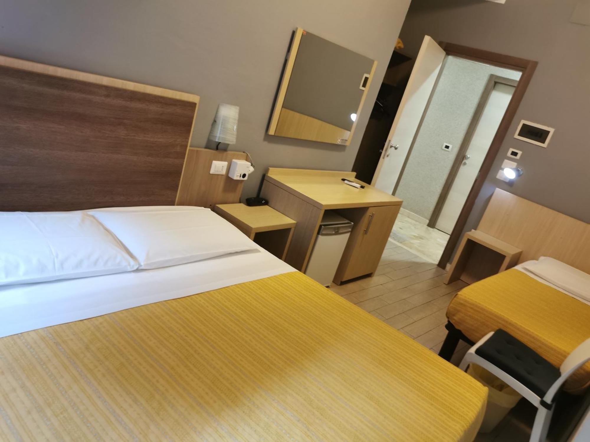 Hotel Bissi Milano Oda fotoğraf